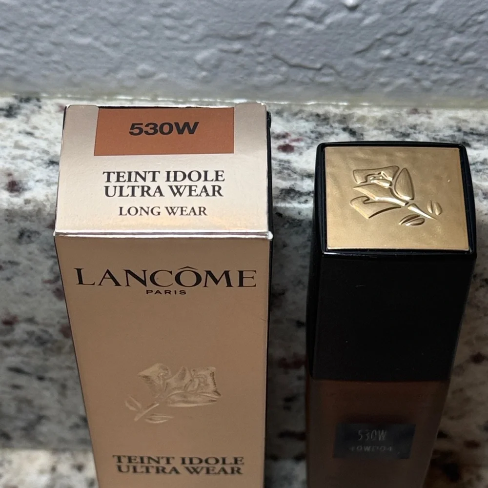 Lancôme 530W Teint Idole Ultra Wear Foundation - Picture 5 of 8